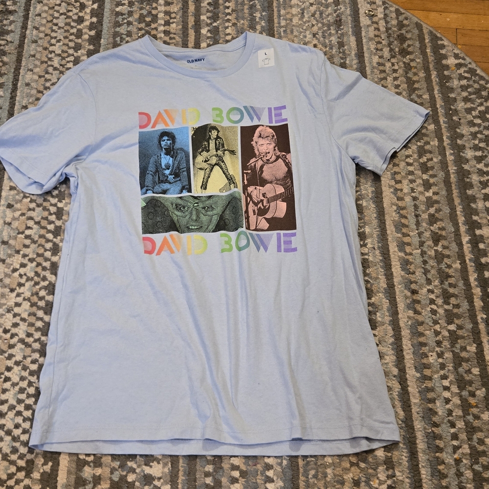 Old Navy Light Blue T-Shirt Featuring David Bowie Mens Size Large Nwot